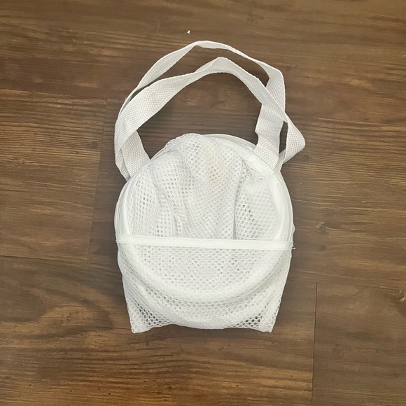 Foldable laundry hamper - Picture 4 of 4